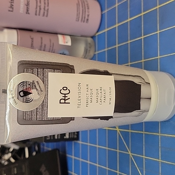 R+Co Television Hair Masque New 147ml Sealed Tube - Picture 1 of 2